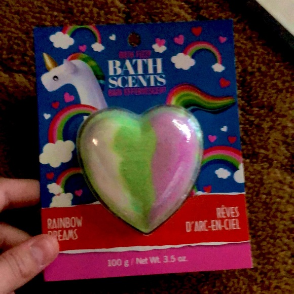 Cute heart bath bomb - Picture 1 of 3